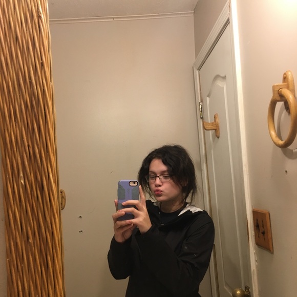 Meet your Posher, Catherine - Picture 1 of 1